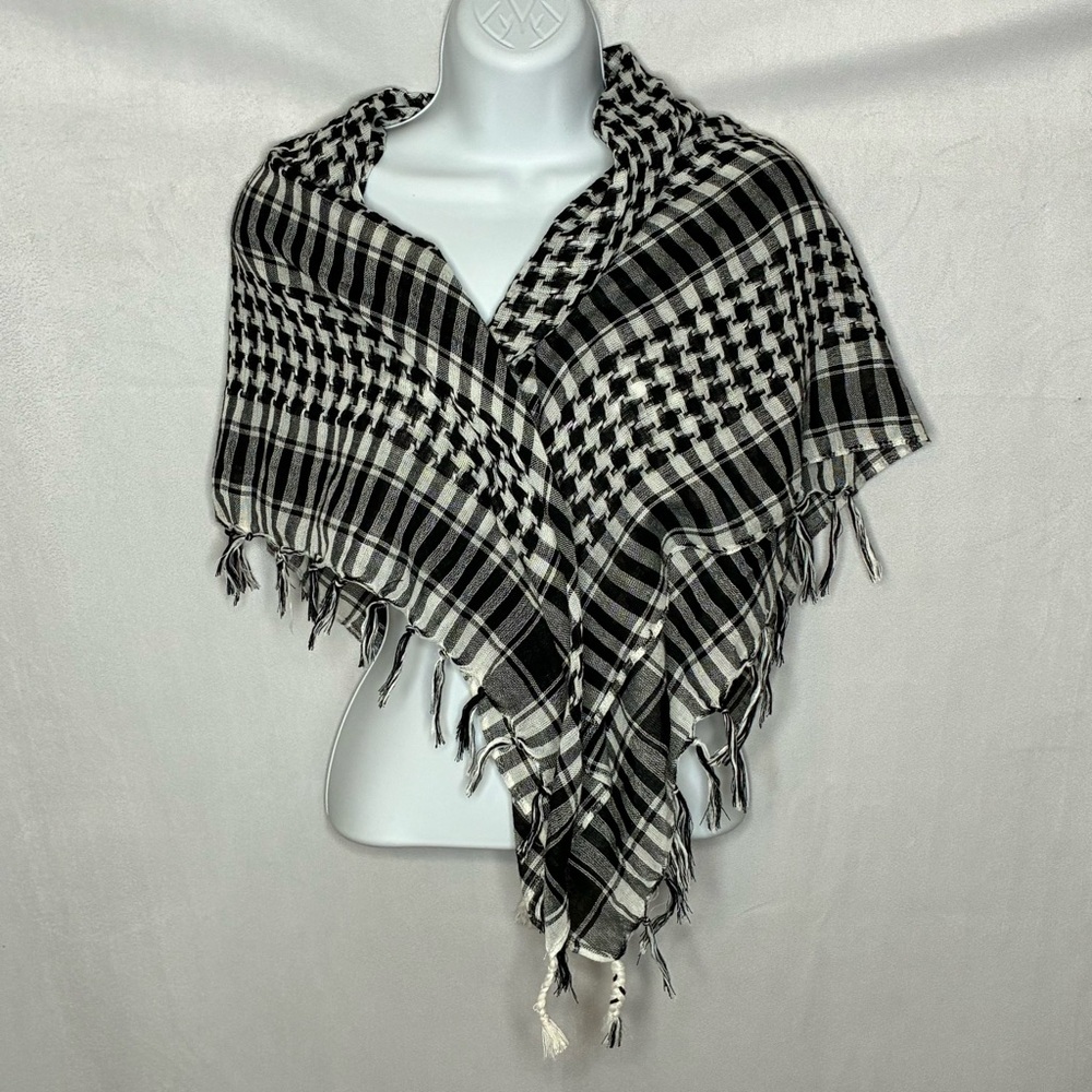 🐼 3/$25 Black & White Patterned Fringe Square Scarf Wrap